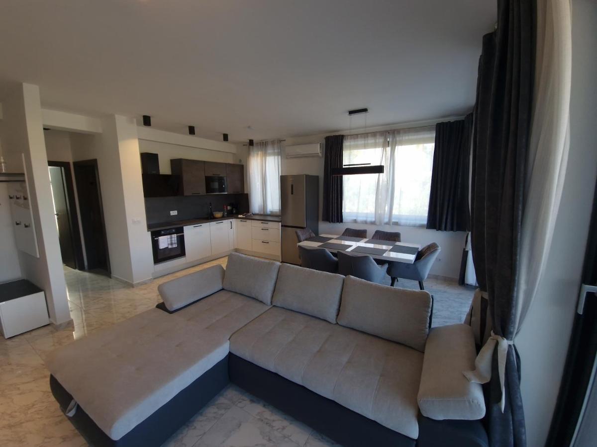 Apartments Marebella Lumbarda Bagian luar foto