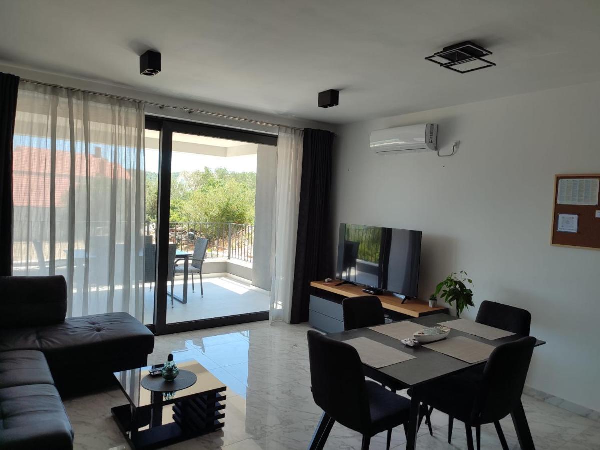 Apartments Marebella Lumbarda Bagian luar foto